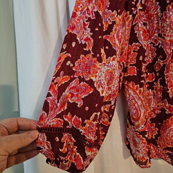 Isaac Mizrahi Live Women Size 1X Button down Blouse Paisley with trim. - Picture 3 of 10